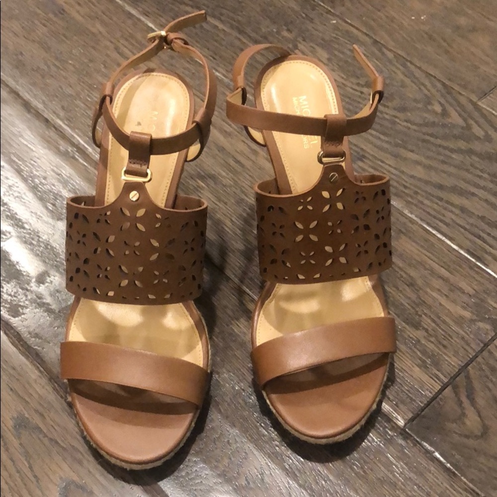 💕Micheal KORS Sandals